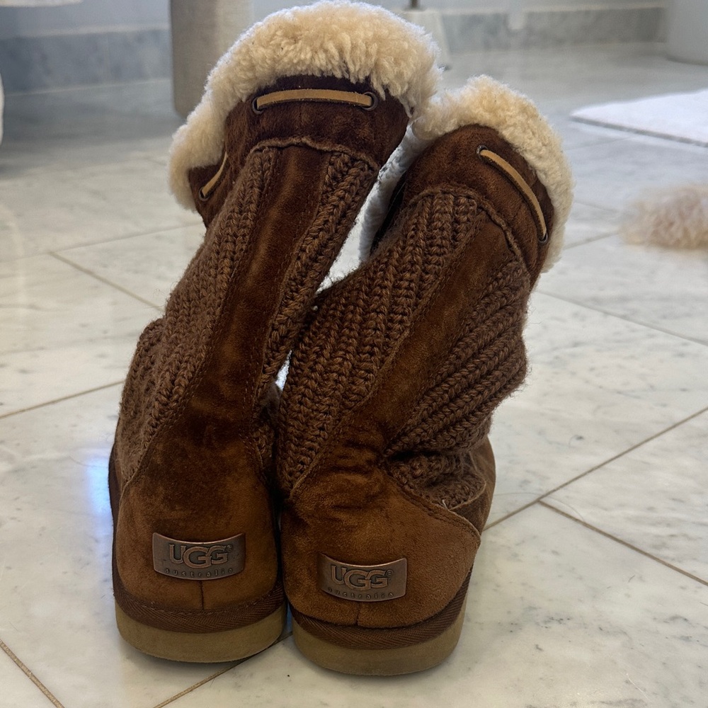 UGG Chestnut Knit Boots with Shearling
